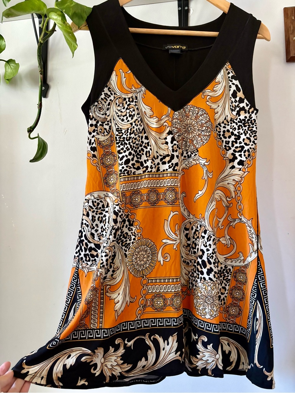 VANNI Orange, Black and White Baroque Print V-Neck Camisole Dress
